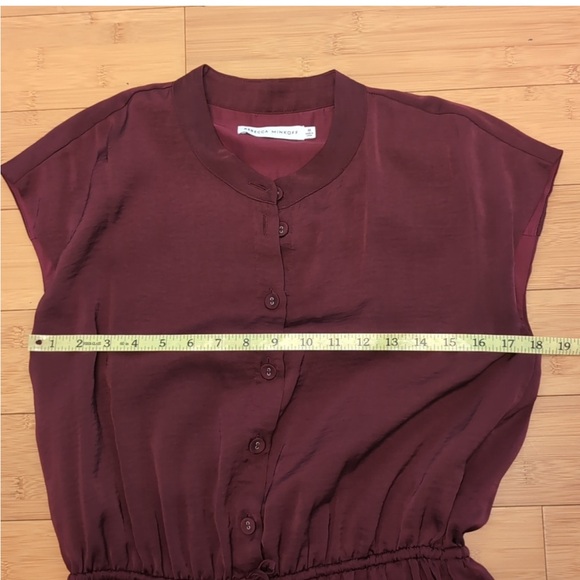 Rebecca Minkoff Ollie Tiered Mini Dress Sz Medium Burgundy Red Cap Sleeve Button - Picture 6 of 6